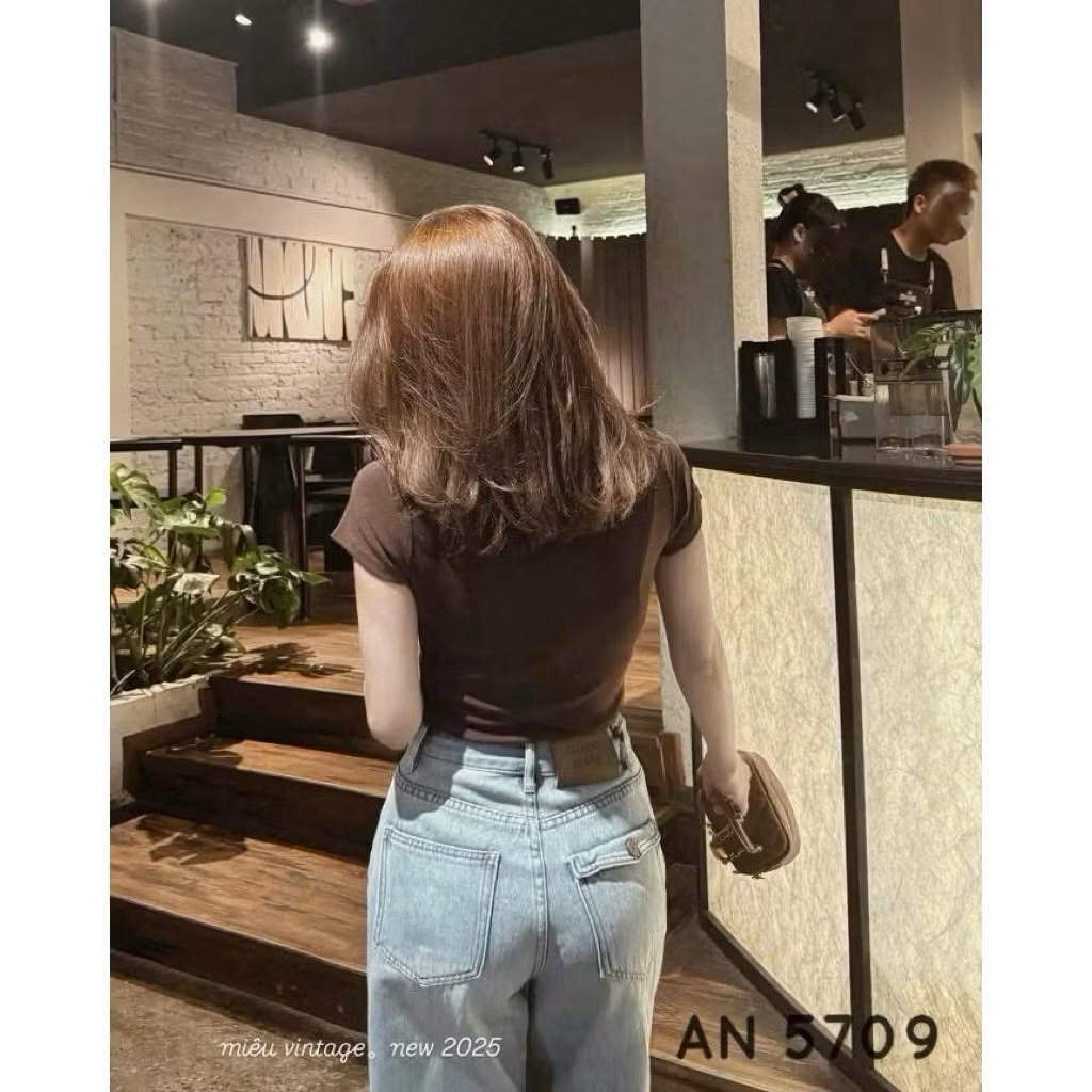 Quần Jean Nữ Suông  Lưng Cao Nắp Túi Sau