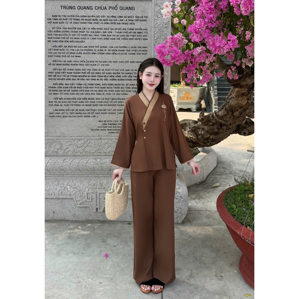 Đồ bộ đi chùa vạt chéo đính cúc bọc thêu hoa vải nhuyễn Pháp phục lễ chùa dài tay mềm mịn