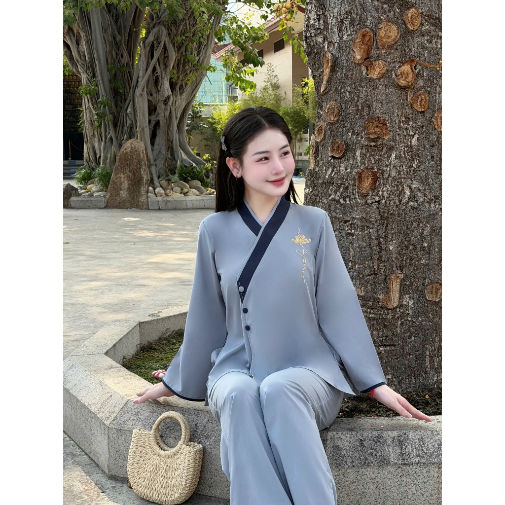Đồ bộ đi chùa vạt chéo đính cúc bọc thêu hoa vải nhuyễn Pháp phục lễ chùa dài tay mềm mịn