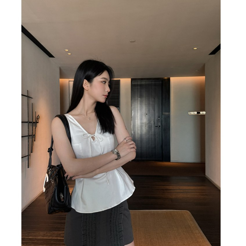 Áo Sát Nách Cổ V Buộc Dây Trước Ngực Nhún Bèo Tiểu Thư Xinh Xắn Phù Hợp Đi Chơi Dạo Phố (B523)