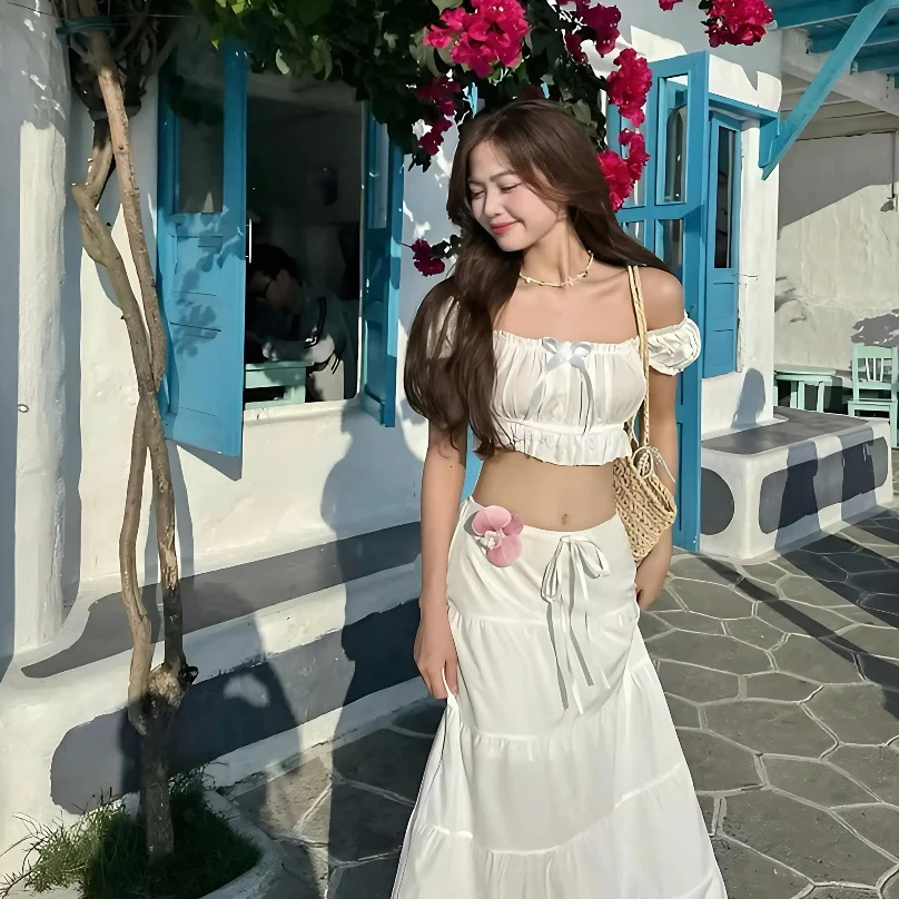 [CÓ MÚT/SẴN] Set Váy Maxi Trễ Vai Trắng – Thiết Kế Hai Mảnh Nữ Tính, Chuẩn Style Biển Hè, Du Lịch