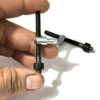 Bộ Ốc Tăng Chỉnh Lam Xích (Vít Tăng Sên) – Linh Kiện Thay Thế Cho Máy Cưa Xích
