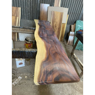 Gỗ me tây: 25 x 160 x 3.4cm (sơn 1 mặt)