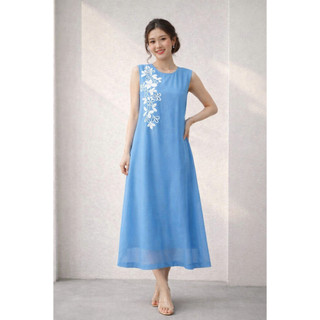 SWANLAKE | Váy Đầm Nữ Maxi Phom Suông Sát Nách Cổ Tròn Vải Tơ Hai Lớp Thêu Hoa Thanh Lịch D13453