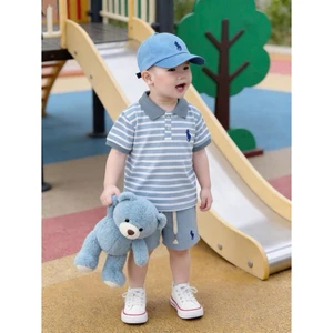 Bộ Polo cộc tay họa tiết kẻ xanh thêu hình,chất áo polo mềm mịn,thoáng mát phối quần kaki cho bé đi học