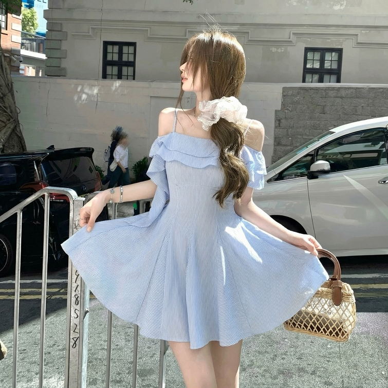 Váy Trễ Vai Dáng Ngắn Tiểu Thư Jolie Clothing đầm trễ vai hai dây đũi kẻ dáng xòe phối bèo tiểu thư Hàn Quốc