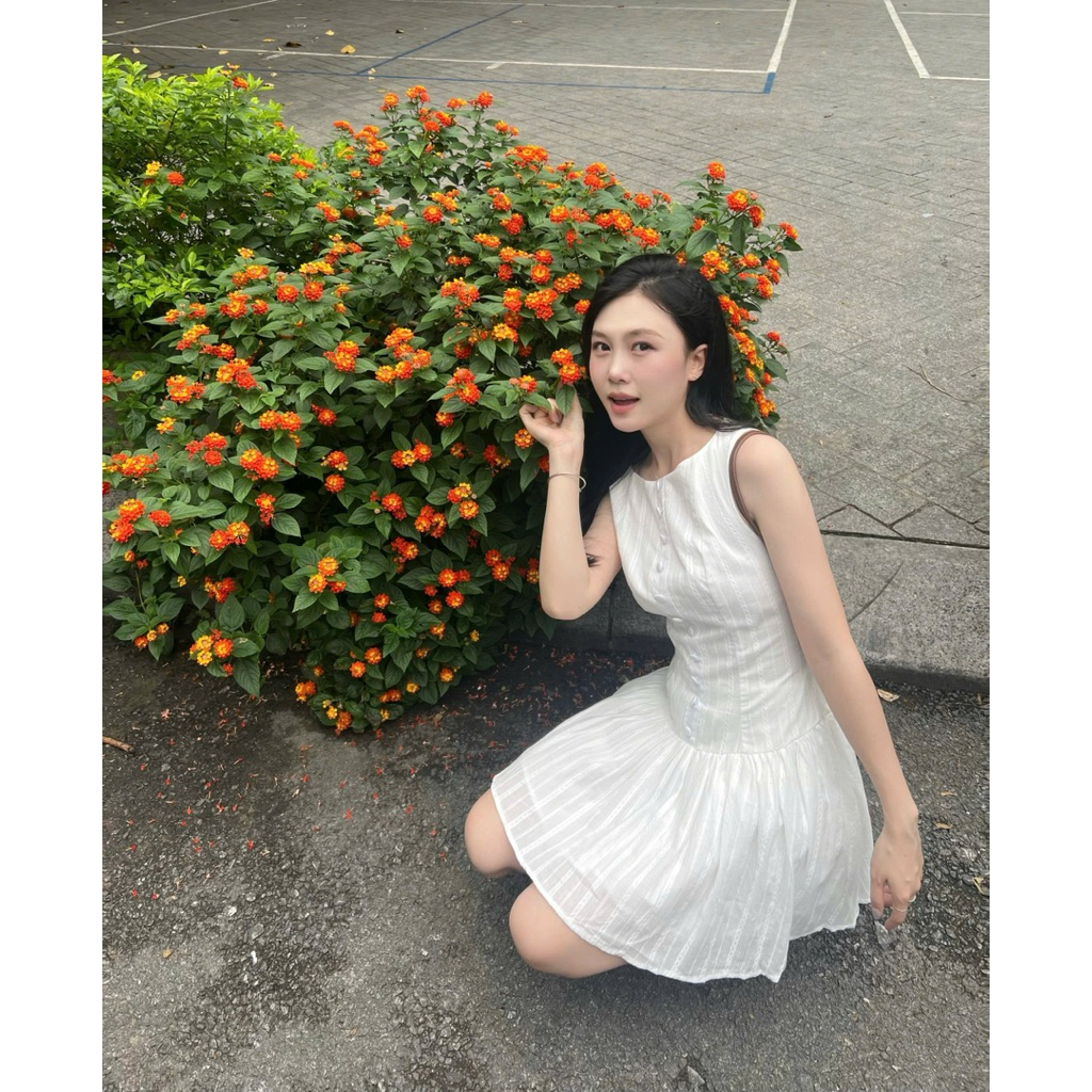 Lune Dress (TSW) Váy sát nách cúc bọc dáng xoè Nữ the.sweaterweather (Có sẵn)