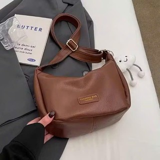 (Mở Bán) Túi đeo vai đeo chéo nam nữ đẹp basic mẫu mới (tặng móc charm mây) dáng thể thao đi chơi thời trang Da Mềm 002