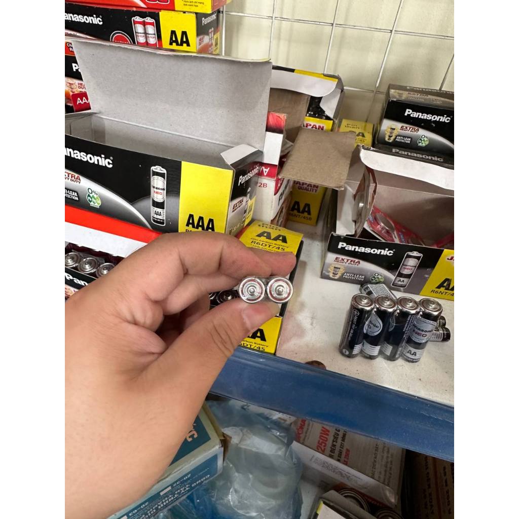 Pin AAA, pin đũa Panasonic vỉ 4 viên chính hãng cho điều khiển tivi điều hòa đồ chơi