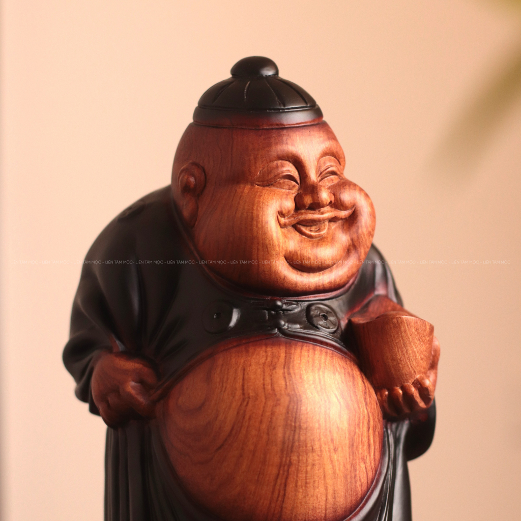Tượng Ông Thương Gia Tay Cầm Thỏi Vàng, Gỗ Hương 20cm/30cm, Quà Tặng Đối Tác, Trang Trí Bàn Làm Việc Phong Thủy, Tài Lộc