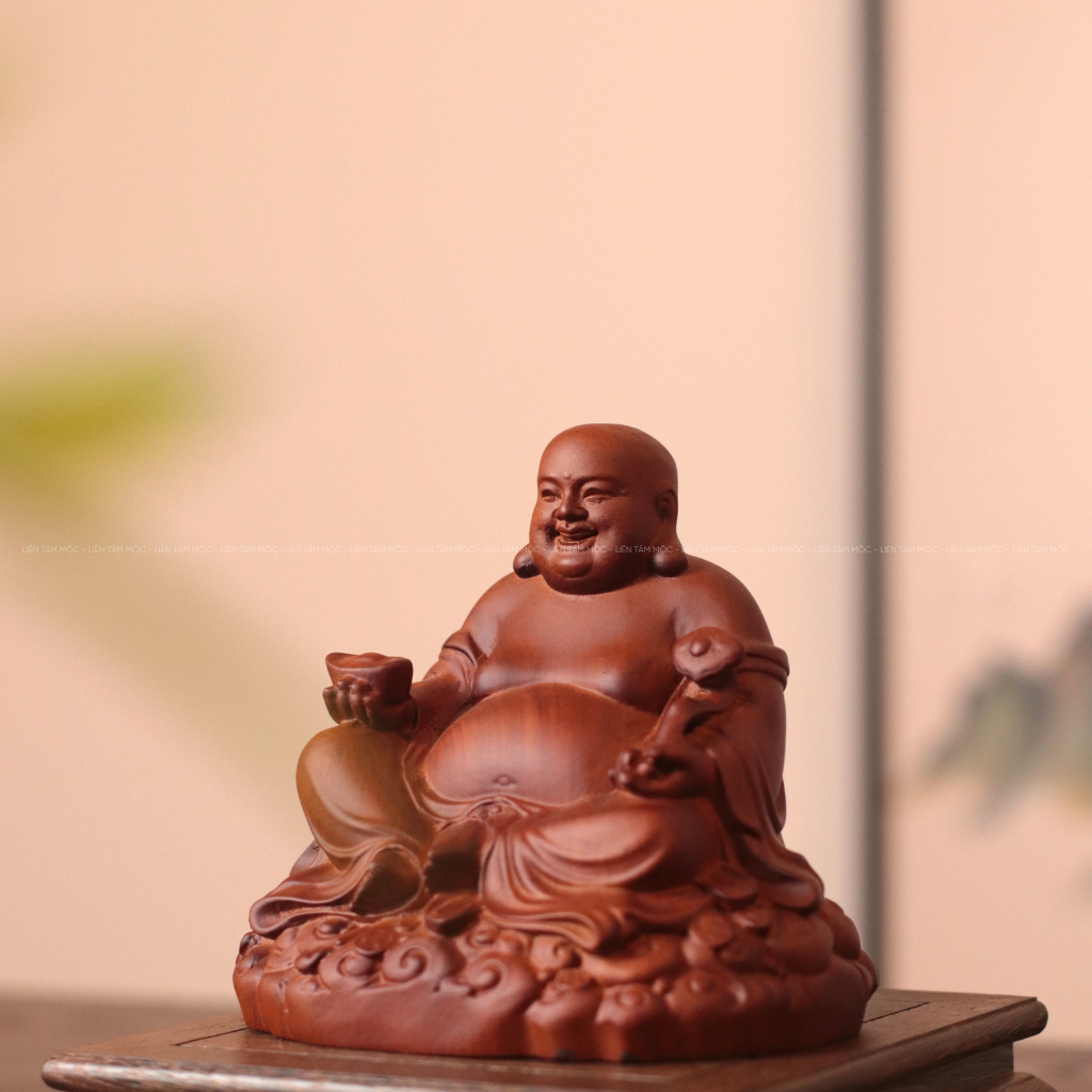 Tượng Phật Di Lặc Cầm Thỏi Vàng Gỗ Hương cao 13cm - Tượng Gỗ Để Xe Ô Tô Bàn Làm Việc Phong Thủy Chiêu Tài Lộc Bình An