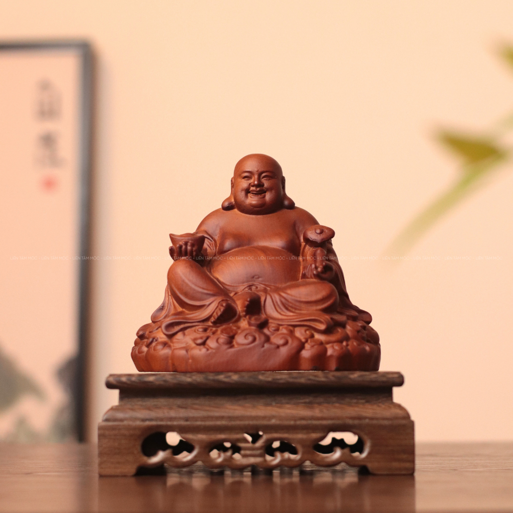 Tượng Phật Di Lặc Cầm Thỏi Vàng Gỗ Hương cao 13cm - Tượng Gỗ Để Xe Ô Tô Bàn Làm Việc Phong Thủy Chiêu Tài Lộc Bình An