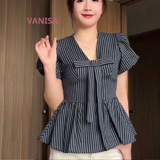 Áo babydoll nữ cổ tim đính nơ tay bồng chiết eo sọc dọc trắng xanh đậm tiểu thư VANISA SMS101