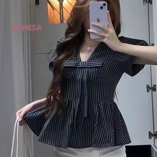 Áo babydoll nữ cổ tim đính nơ tay bồng chiết eo sọc dọc trắng xanh đậm tiểu thư VANISA SMS101