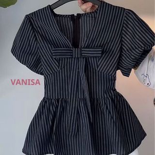 Áo babydoll nữ cổ tim đính nơ tay bồng chiết eo sọc dọc trắng xanh đậm tiểu thư VANISA SMS101