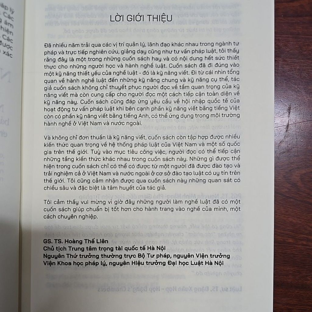 Sách - Kỹ năng viết cho người hành nghề luật (TB lần 2)