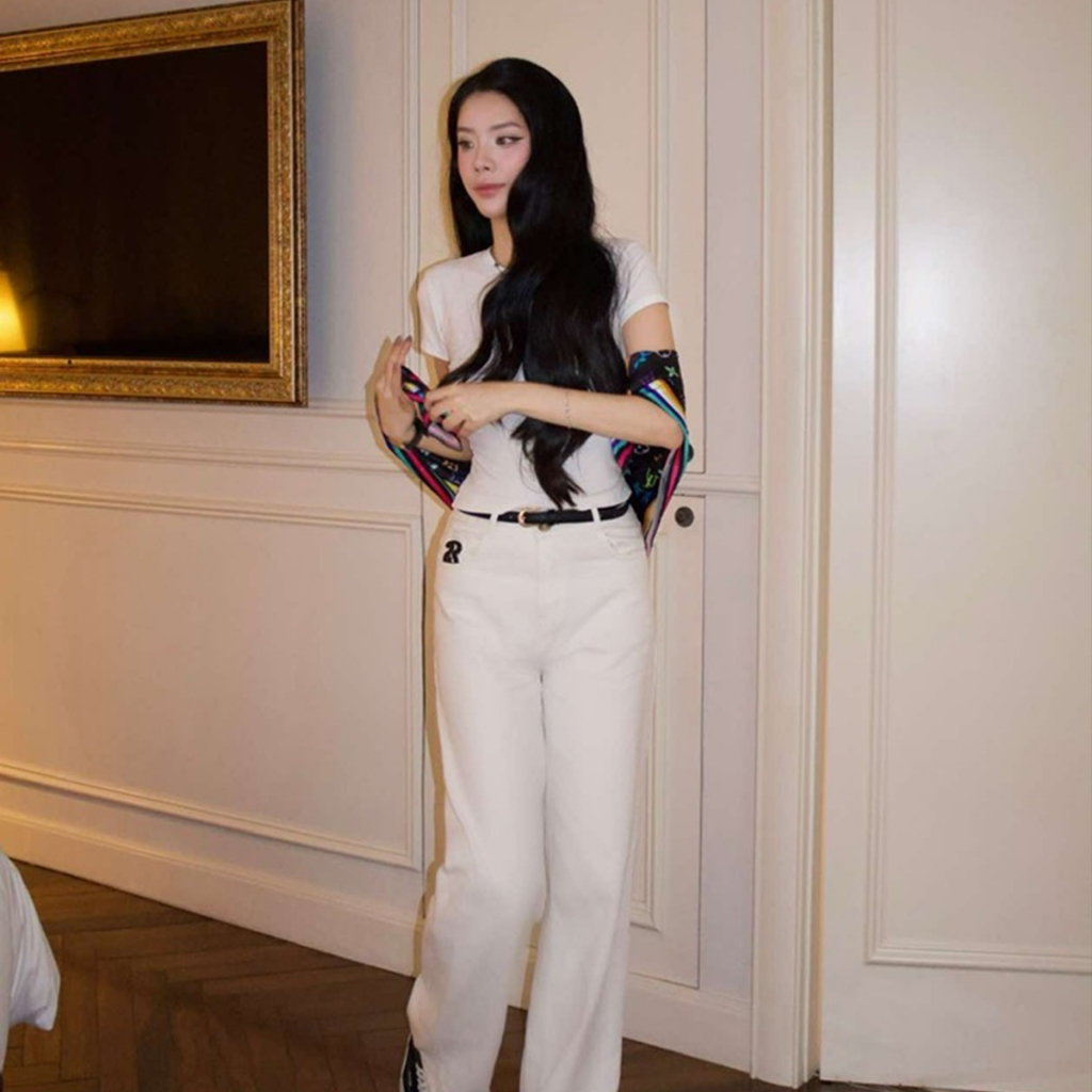 Quần jean nữ ống suông cạp cao basic | BASIC BABE
