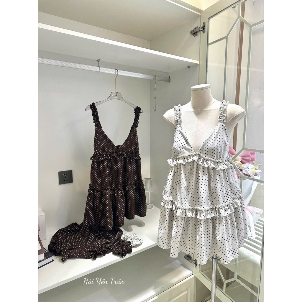 Váy 2 dây chấm bi phối bèo dáng babydoll
