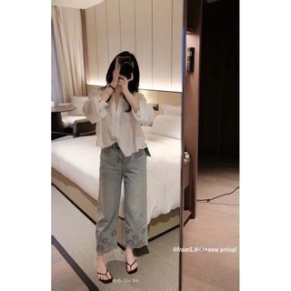 Quần Jean Ống Đứng Gấu Hoa
