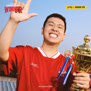 Áo thun cổ tim nam YODY BST Dream Team vải co giãn mịn mát MCTS26S055
