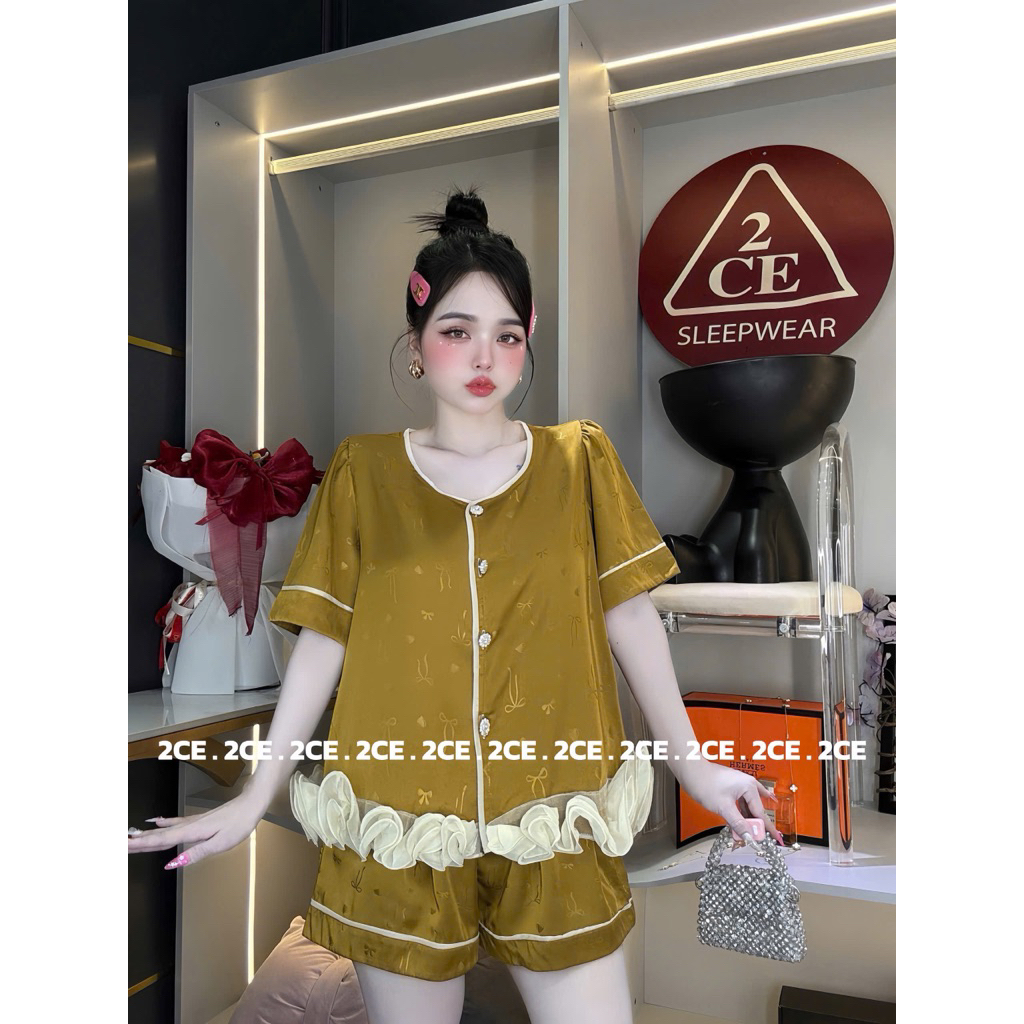 40-60kg Bộ đùi tiểu thư cổ tròn ren xoắn mặc nhà lụa tơ ẩn sang mềm mát