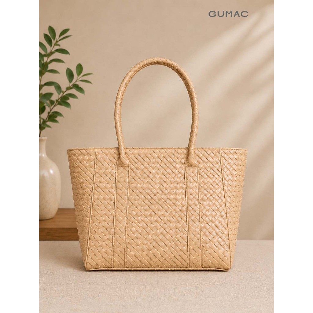 Túi xách nữ dáng ngang GUMAC form đứng chất liệu da giả mịn lì quai mềm thoải mái TXG05033