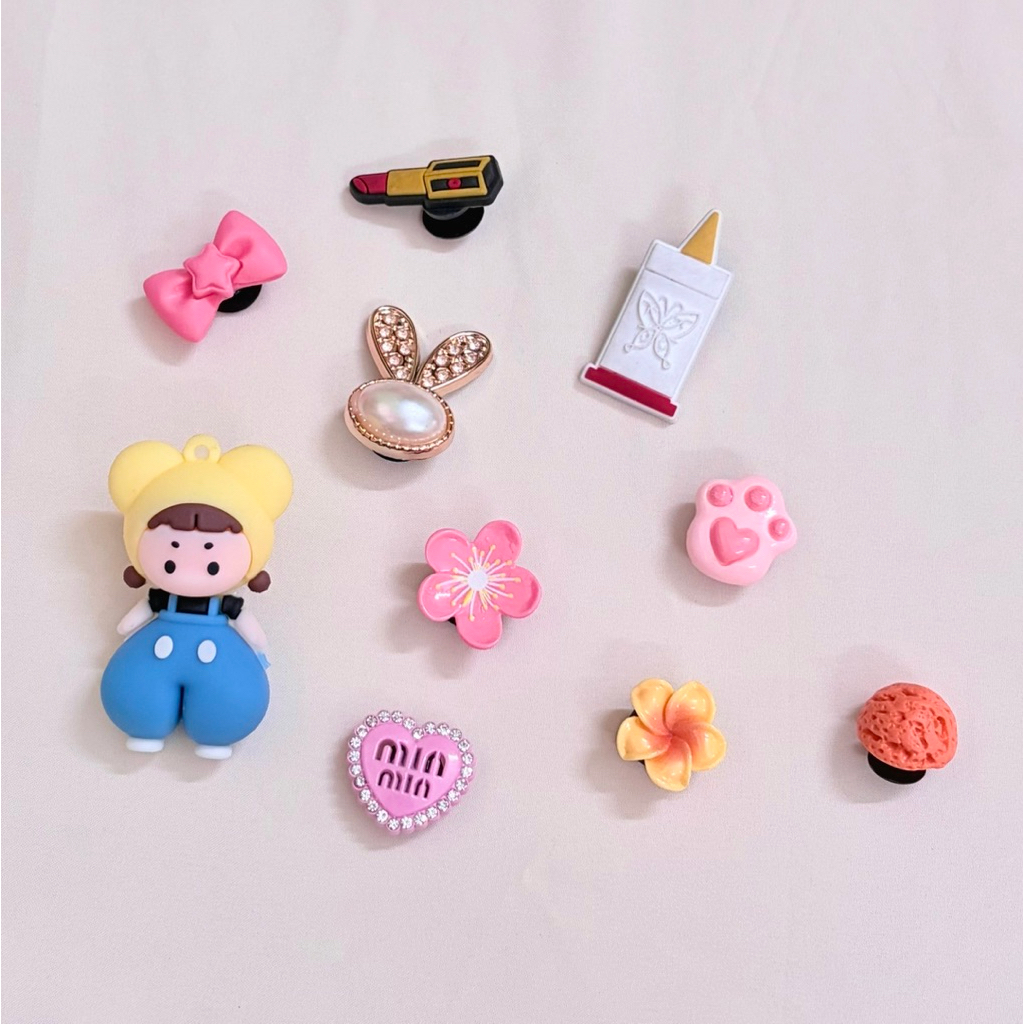 🧸 Charm Dép Sục Nhiều Mẫu – Gắn Là Xinh Ngay