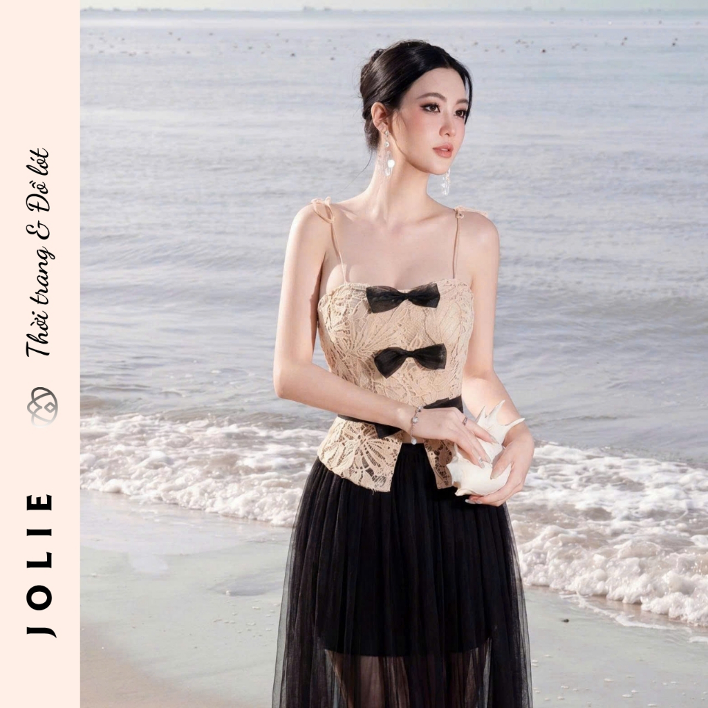 Set Áo Hai Dây Kèm Váy Jolie Ren Thêu Phối Nơ Đen Dáng Peplum Sang Chảnh