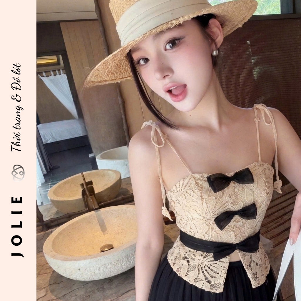 Set Áo Hai Dây Kèm Váy Jolie Ren Thêu Phối Nơ Đen Dáng Peplum Sang Chảnh