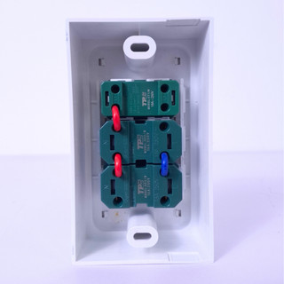 Mặt Nổi 3 - Ổ Cắm Điện 2 Công Tắc 1 Ổ Cắm, 2 Ổ Cắm 1 Công Tắc TPE - MN3/2CT1OC - MN3/1CT2OC