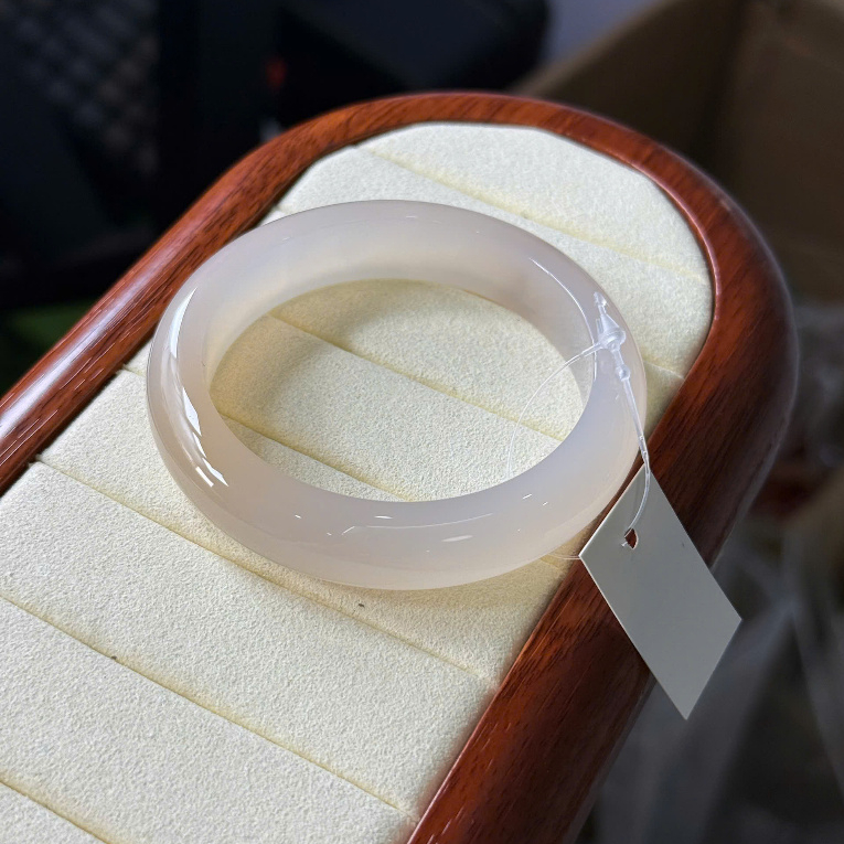 [𝐓ặ𝐧𝐠 𝐍𝐡ẫ𝐧] Vòng Tay Mã Não Bạch Nguyệt Quang Ánh Trăng – Đá Tự Nhiên Thanh Lịch 𝐬𝐡𝐚𝐧𝐠𝐡𝐚𝐢 𝐬𝐭𝐨𝐫𝐞