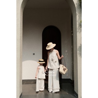 Set Yếm Mẹ & Bé Hoa Thủ Công Laci Kids