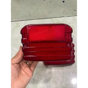 Chụp lái đỏ / Chụp đèn hậu Win100