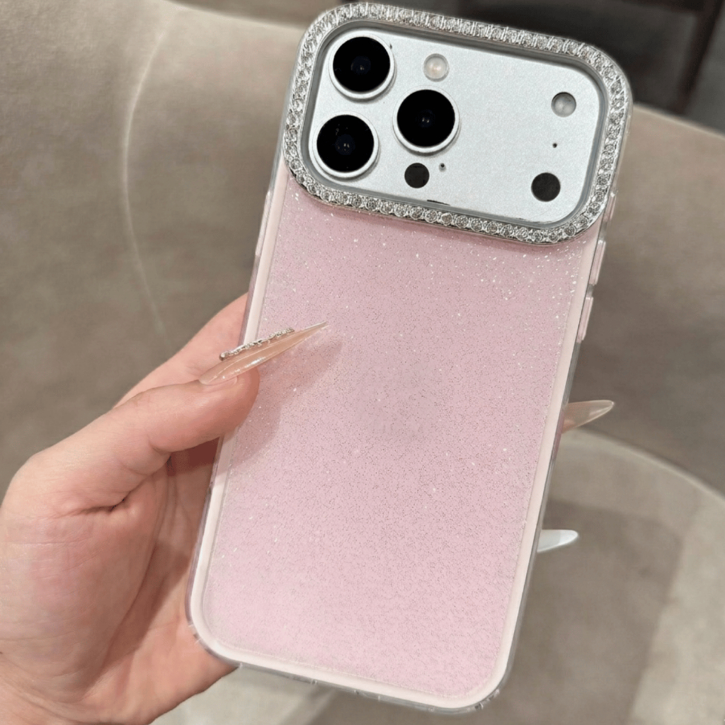 ỐP LƯNG IPHONE LUXURY DIAMOND_Viền Camera Đính Đá Thủ Công Mặt Lưng Nhũ Kim Tuyến - Nắng Case