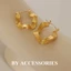 Bông tai nữ titan cổ điển bản lá vát dẹp gợn sóng mạ vàng 18K không gỉ WE2643 BY ACCESSORIESA