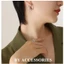 Bông tai nữ titan cổ điển bản lá vát dẹp gợn sóng mạ vàng 18K không gỉ WE2643 BY ACCESSORIESA
