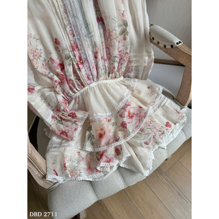 Váy Tơ Tầng Hoa Trễ Vai Chun Eo Chuẩn Linh Hoàng