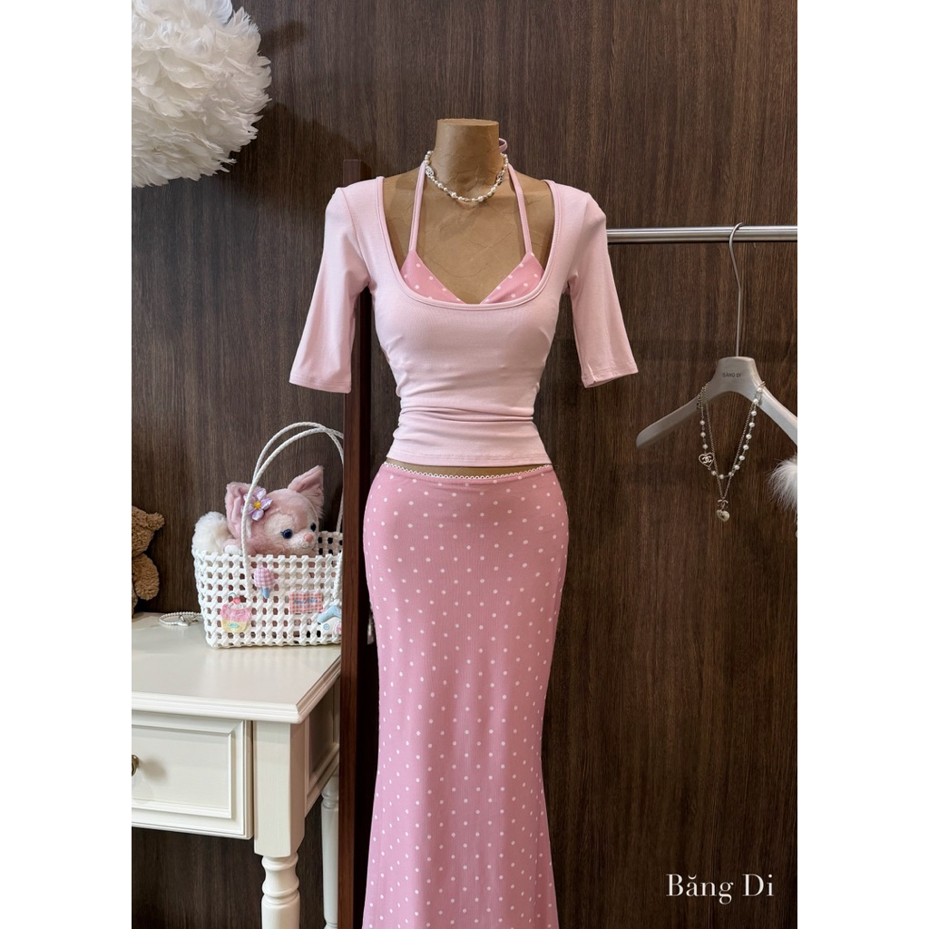 Set áo kèm bra chân váy bi hồng đuôi cá Đoàn Thương