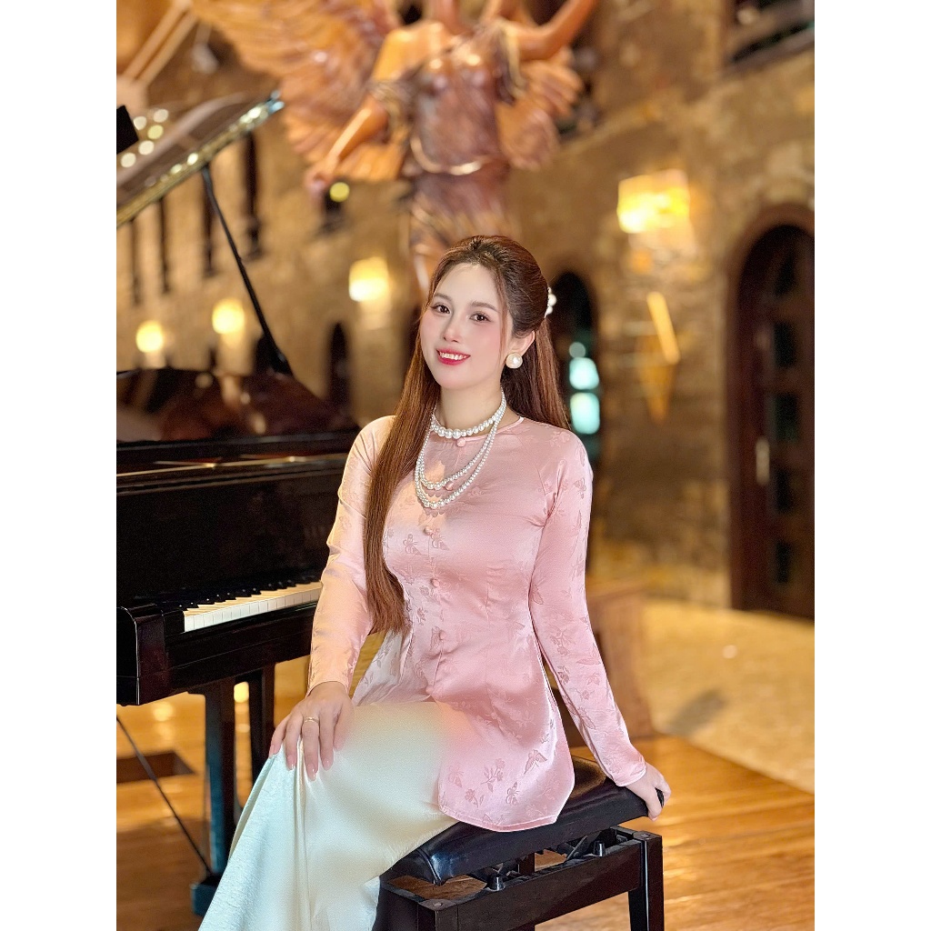 Hân Nguyễn Áo Bà Ba - B.A198 - Áo Gấm Hoa Hồ Điệp Cổ Tròn Nút Bọc Nụ Dây Kéo ( Quần Dây Kéo Cùng Chất )
