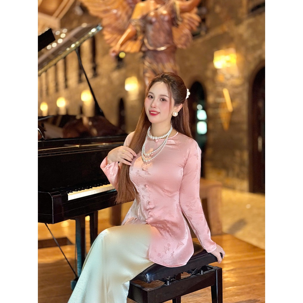 Hân Nguyễn Áo Bà Ba - B.A198 - Áo Gấm Hoa Hồ Điệp Cổ Tròn Nút Bọc Nụ Dây Kéo ( Quần Dây Kéo Cùng Chất )