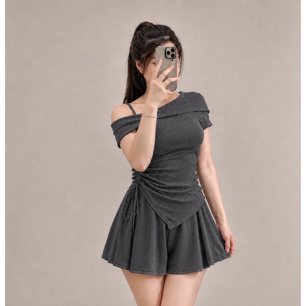 Bộ Đồ Quần Đùi Xòe Áo Thun Nữ Kèm Áo Trễ Vai Chất Gân Tăm Co Giãn Lên Phom Dễ Thương SET823
