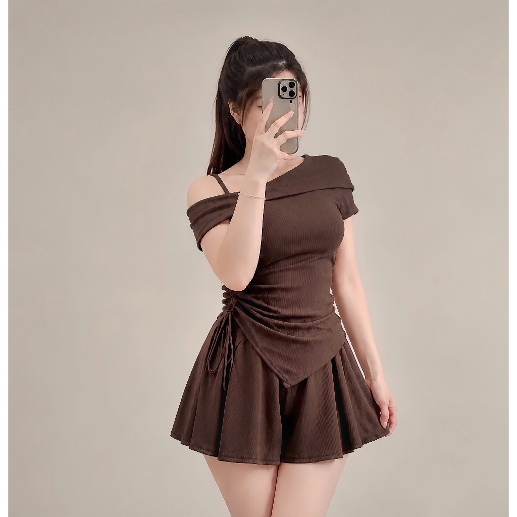 Bộ Đồ Quần Đùi Xòe Áo Thun Nữ Kèm Áo Trễ Vai Chất Gân Tăm Co Giãn Lên Phom Dễ Thương SET823