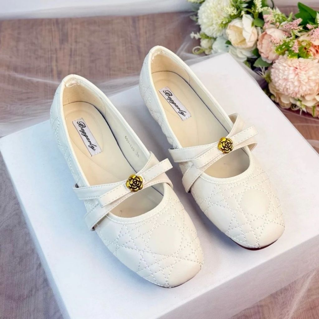 Giày Lolita, Giày Búp Bê Lolita Quai Đính Hoa Hai Màu Đen Trắng N64 || Anshoes Dynasty