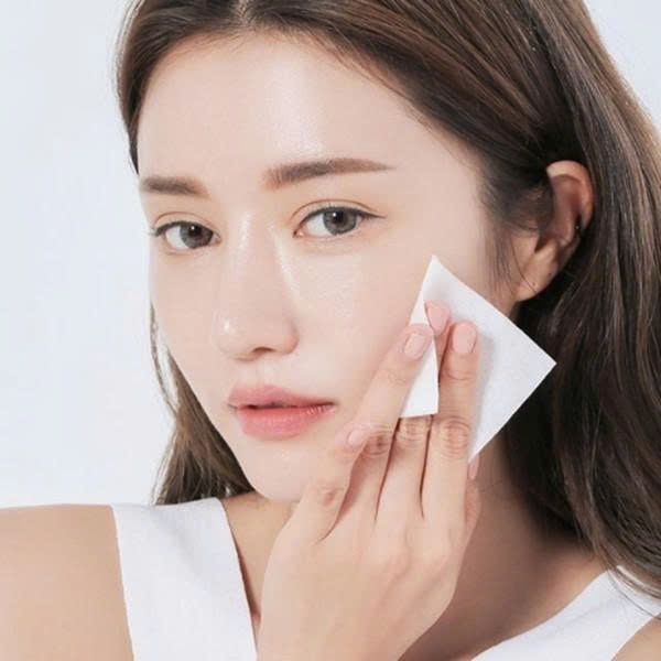 Dầu Tẩy Trang Giúp Dưỡng Sáng Da Kosé Softymo White Cleansing Oil (3 Loại Dung Tích)