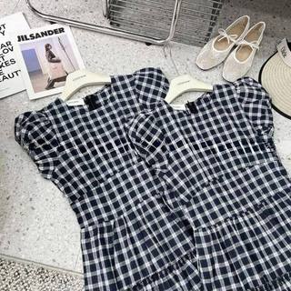 Váy kẻ caro nữ HCOM26294 tay ngắn phồng, Đầm kẻ ô vuông dáng xòe dài qua gối phong cách ulzzang yuumistyle