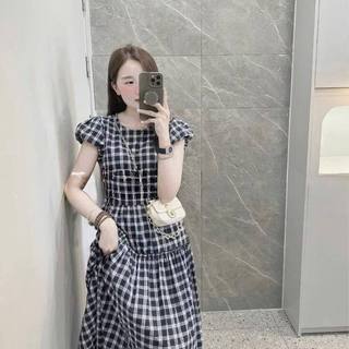 Váy kẻ caro nữ HCOM26294 tay ngắn phồng, Đầm kẻ ô vuông dáng xòe dài qua gối phong cách ulzzang yuumistyle