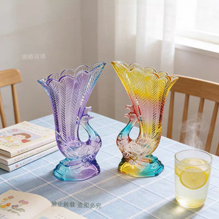 Bình Thuỷ Tinh công phong thủy hình chim công sang xịn
