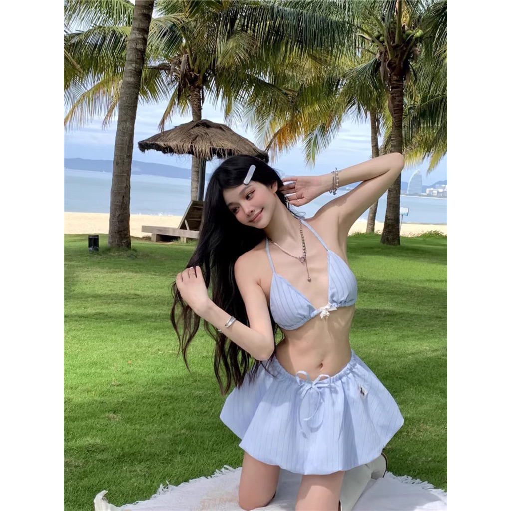 Bikini nữ mảnh kẻ sọc xanh/hồng pastel – set đồ bơi 4 chi tiết có áo ngoài + váy che bụng, đi biển xinh