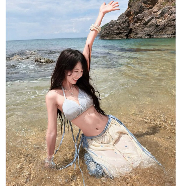 EDA - Set TÍ HON Bikini Xanh Phối Quần Rộng - Set Đồ Đi Biển , Dạo Biển Mùa Hè  Xanh Pastel