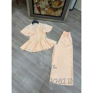 Sét áo lụa tơ cộc tay chiết eo khâu nơ đá thân xoè + quần lụa xuông